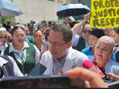 Maestros y personal médico de Culiacán protestan para exigir seguridad