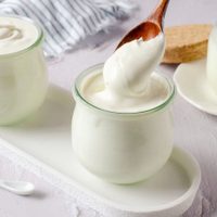 No compres más el yogur con colchón de frutas: hacelo en casa, más cremoso y sin aditivos malos para tu salud
