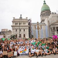 Agrupaciones feministas piden que no jure como diputado un exintendente condenado por abuso
