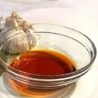 Ajada o salsa de ajo, una receta increíble y muy fácil para darle un toque gourmet a todas tus comidas