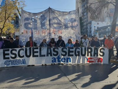 ATEN marchó por mejoras edilicias en las escuelas de Neuquén