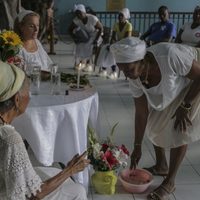 Santeros cubanos hacen ceremonia por salud del papa Francisco