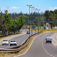 Centenario: chocó, se dio a la fuga y dejó a su acompañante herido