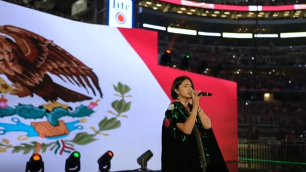 La cantante Ángela Aguilar