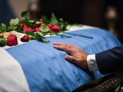 Minuto de silencio: Concejo Deliberante de Neuquén rindió tributo a Menem