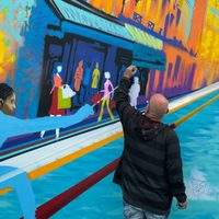 Arte urbano aparece por todo París, añadiendo color olímpico a los principales monumentos