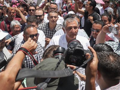 Adán Augusto López arremete contra Fox: Que deje de andar de “zángano y vividor”
