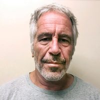 Correos de Epstein revelan sus vínculos con figuras prominentes aun tras su condena