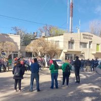 Trabajadores municipales de Senillosa inician medidas de fuerza por sueldos y condiciones laborales