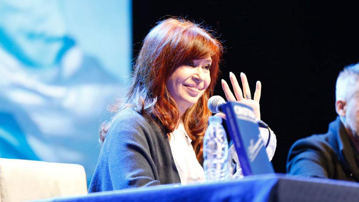 CFK durante la presentación de su libro (foto: Twitter).