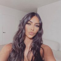 ¡Pará un poco! Kim Kardashian deja ver algo más ¡Ella es la reina!