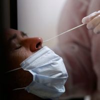 Tercera ola de coronavirus: se incrementó la demanda de testeos privados en Neuquén