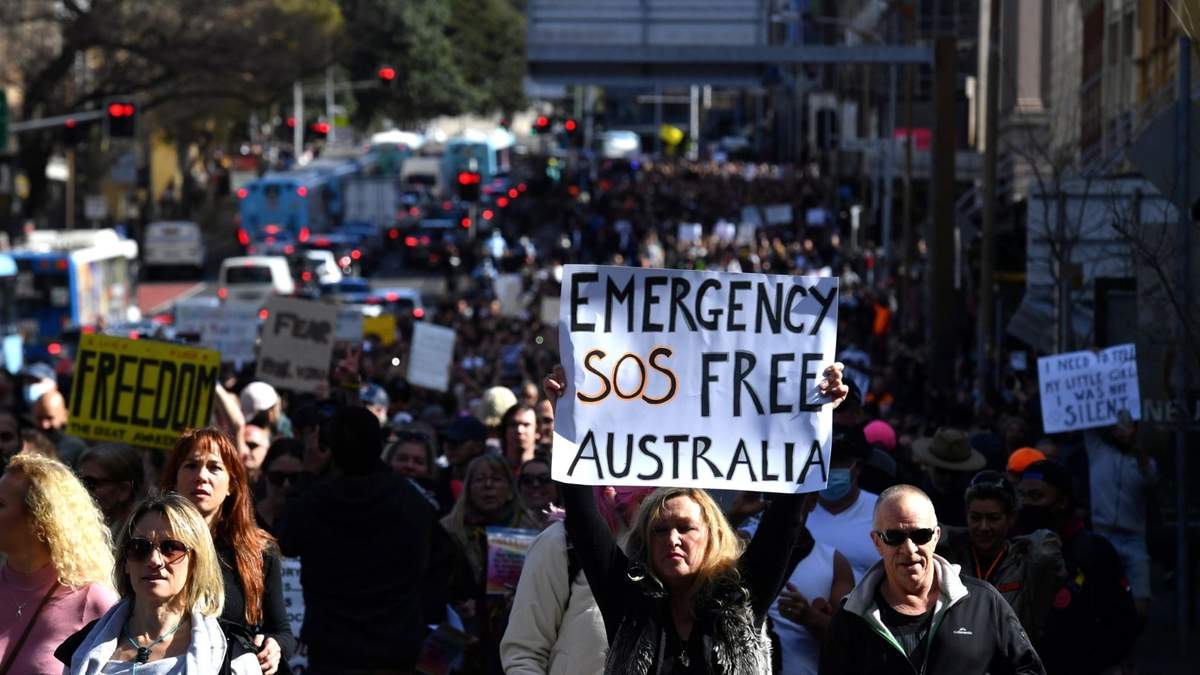 "Liberen a Australia", una de las pancartas de la protesta. Fuente: (Twitter)