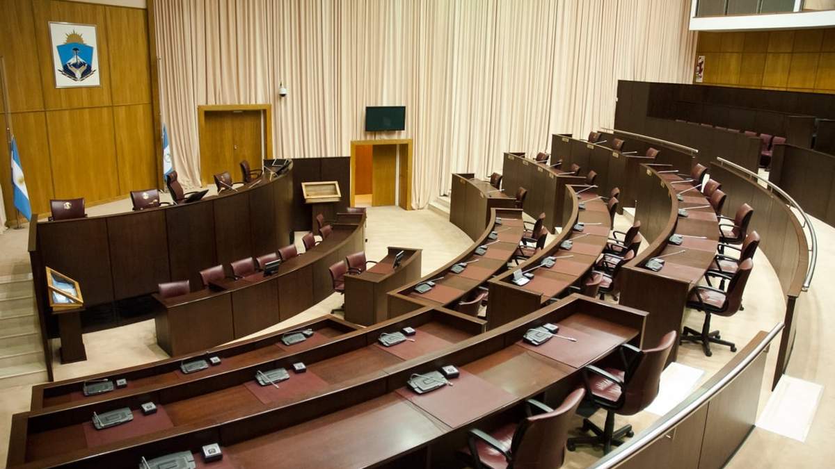 El reclamo de la comunidad del CPEM 40 y 70 será debatido en la Legislatura. Fuente (Legislatura Neuquén)