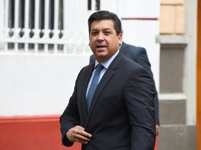 García Cabeza de Vaca deposita garantía de 100 mil pesos para evitar captura