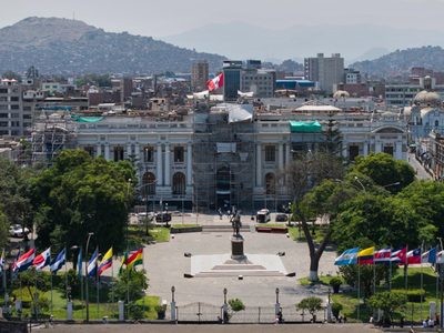 Cuatro legisladores poco conocidos buscan convertirse en nuevo presidente de Perú por sólo 5 meses