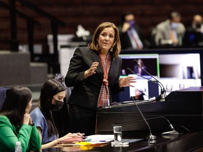 Margarita Zavala reaparece en San Lázaro y la acusan de provocación
