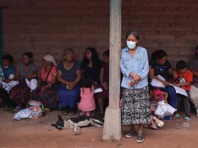 Vuelven desplazados chiapanecos tras siete meses refugiados en Guatemala