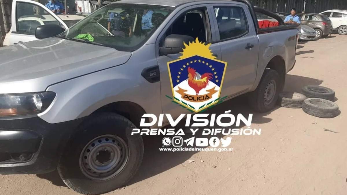 Una pareja circulaba en una Ford Ranger para cometer hechos delictivos en el oeste de la ciudad de Neuquén. Fuente: (Facebook)