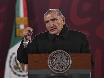 El SAT debe vigilar la venta de Banamex; al gobierno no le interesa adquirirlo: Adán Augusto