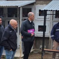 El intendente de Centenario visitó la necrópolis local y calificó de alarmante la situación en que se encuentra