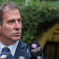 Exministro Corradi Diez plantea posponer las elecciones internas del MPN