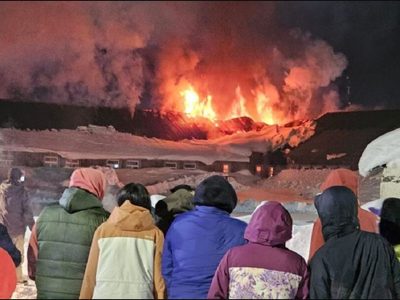 Un voraz incendio destruyó por completo el edificio de la escuela 164 de Caviahue