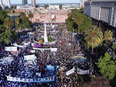 Día de la Memoria: una multitud conmemoró a los desaparecidos en Plaza de Mayo