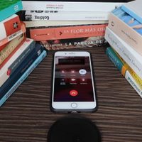 “¿Por qué no quieren leer?” YosStop presume que “devora” libros en lugar de estar en Internet