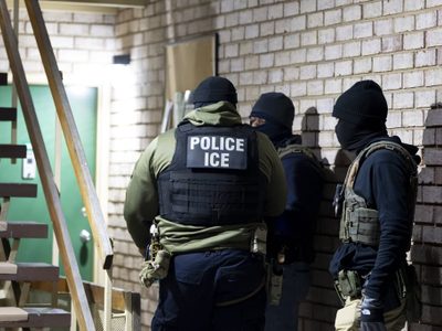 Reasignan a funcionario del ICE en medio de frustración por programa de deportaciones de EU