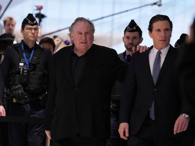 Gérard Depardieu enfrentará juicio en París por acusaciones de violación y agresión sexual