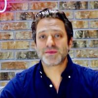 El cantante Ari Borovoy anuncia que quiere ser diputado... y le llueven críticas en redes