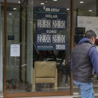 Peso pierde por reunión de Trump con Xi Jinping