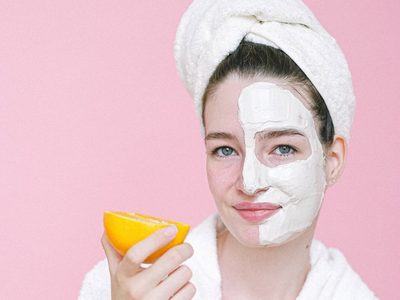 Cuidá tu bolsillo: prepará esta mascarilla efecto lifting para la piel usando solo 3 ingredientes