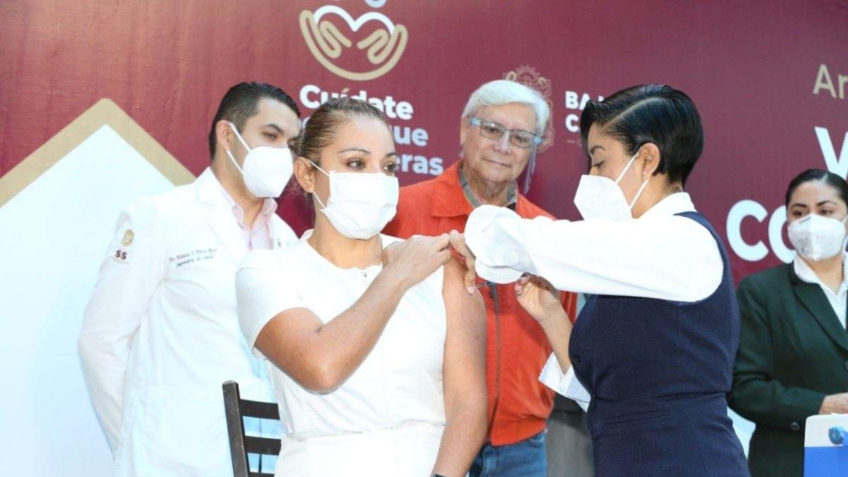Aplicación de vacunas contra el covid-19 en Baja California