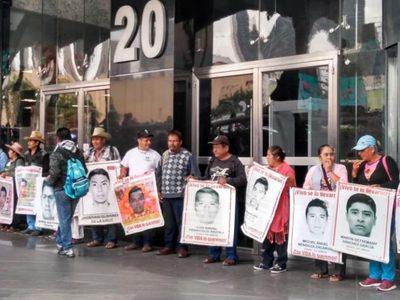 La FGR crea Unidad Especial para el caso Ayotzinapa; falta su titular