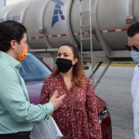 Impiden al senador Samuel García clausurar simbólicamente refinería de Cadereyta