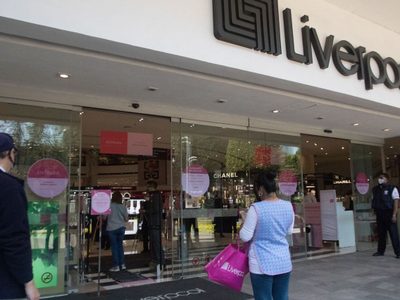 Liverpool alerta con canciones si hay un ladrón en sus tiendas; empleado revela "secreto" y lo cesan