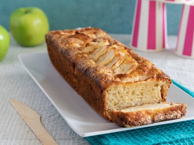 Budín de manzana extra húmedo: la mejor versión para acompañar con mates en estas tardes tan frías