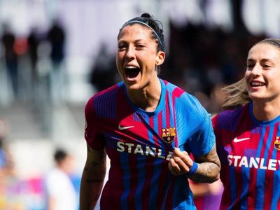 Jenni Hermoso “miente” y está “abducida”, insiste la RFEF tras la suspensión de Luis Rubiales