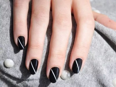 5 diseños de Nail Art en color negro para que tus manos hablen de elegancia y estilo este invierno