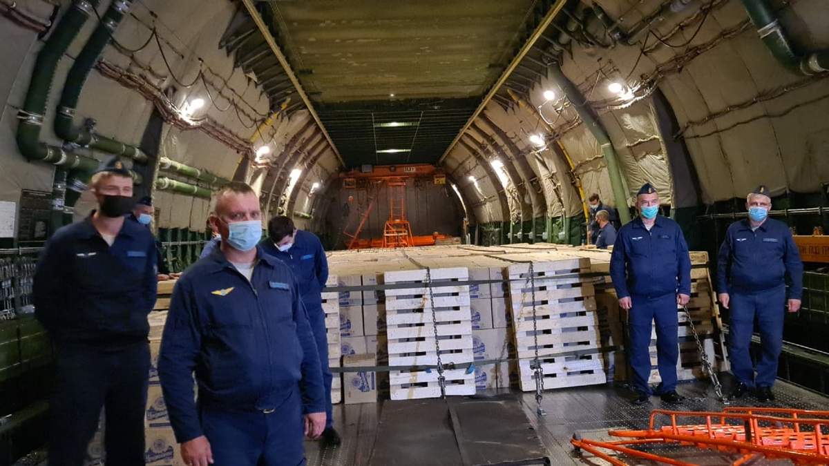 Llegada de dos aviones AN 124 con ayuda rusa