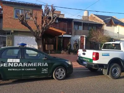 Encontraron un invernadero interior de marihuana en un domicilio de Neuquén capital