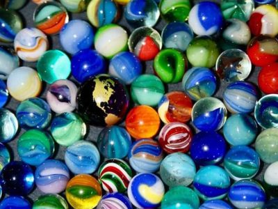 Con canicas viejas que tenés: creá esto tan fabuloso para ponerle onda a la decoración de tu casa