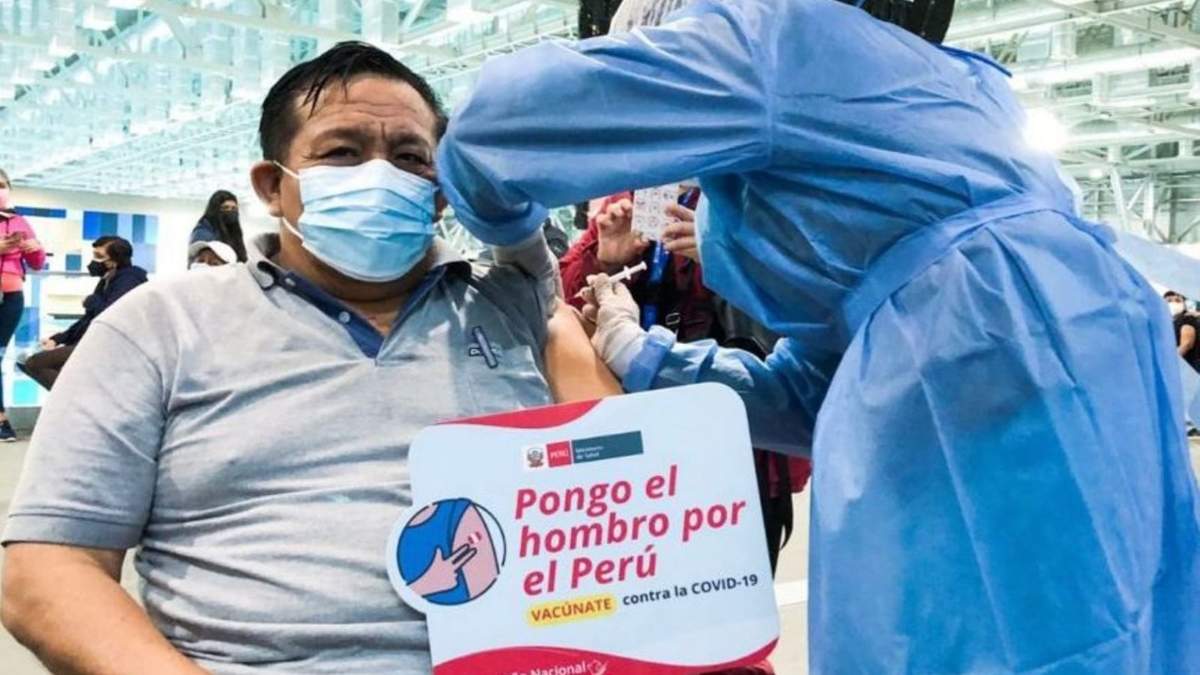 La campaña de vacunación en Perú. Fuente: (Twitter)