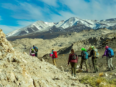 Aventura en el Alto Neuquén: paisajes únicos desde el Domuyo hasta rincones mágicos