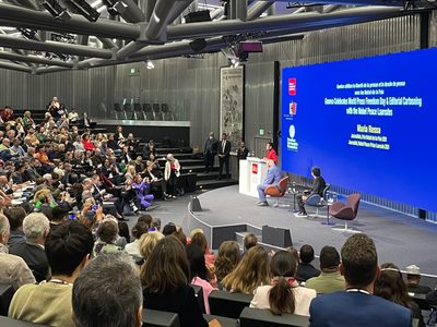 “¿Por qué los periodistas tenemos que soportar la carga de un mundo oscuro?”: Nobel de la Paz