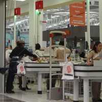 Senado aprueba “Ley Silla” para proteger a personas que trabajan de pie: en esto consiste
