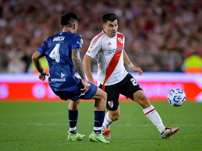 Sigue en lo más alto de la tabla: Vélez consiguió un empate con River en el Monumental