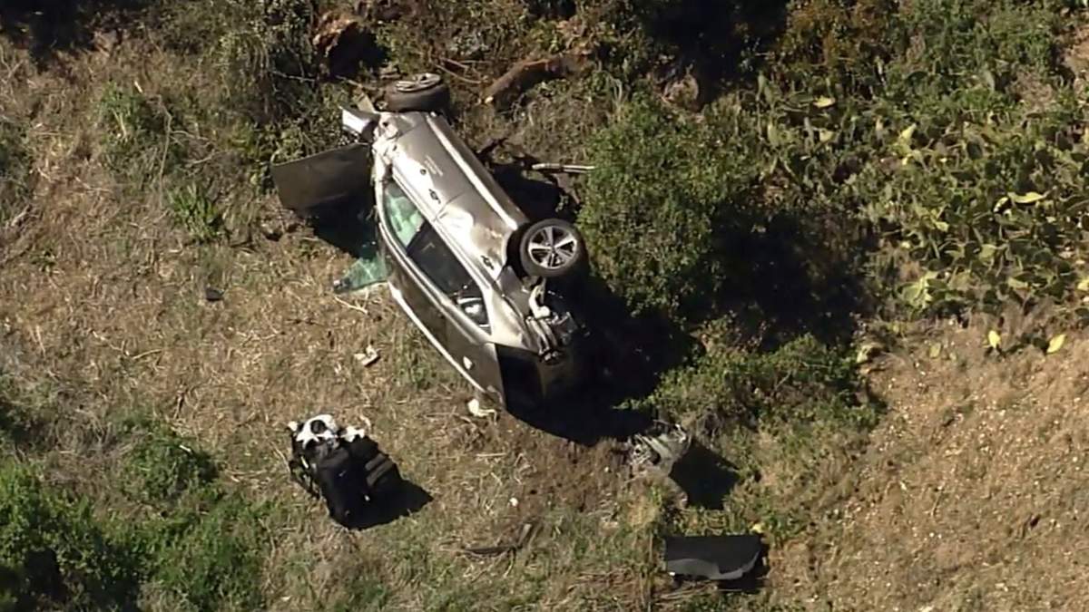 El vehículo en el que se accidentó el golfista Tiger Woods